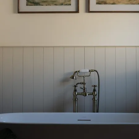 The Nook - Boutique With Hot Tub & Views * Embleton