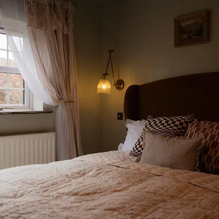 펜션 The Nook - Boutique With Hot Tub & Views 엠블톤