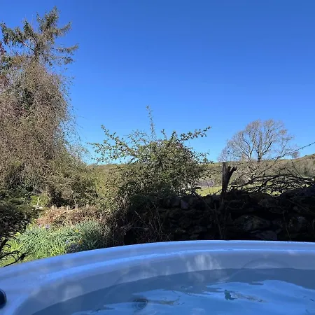 The Nook - Boutique With Hot Tub & Views